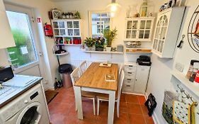 2 Bedroom Home In Quiet Location Close To Chester
